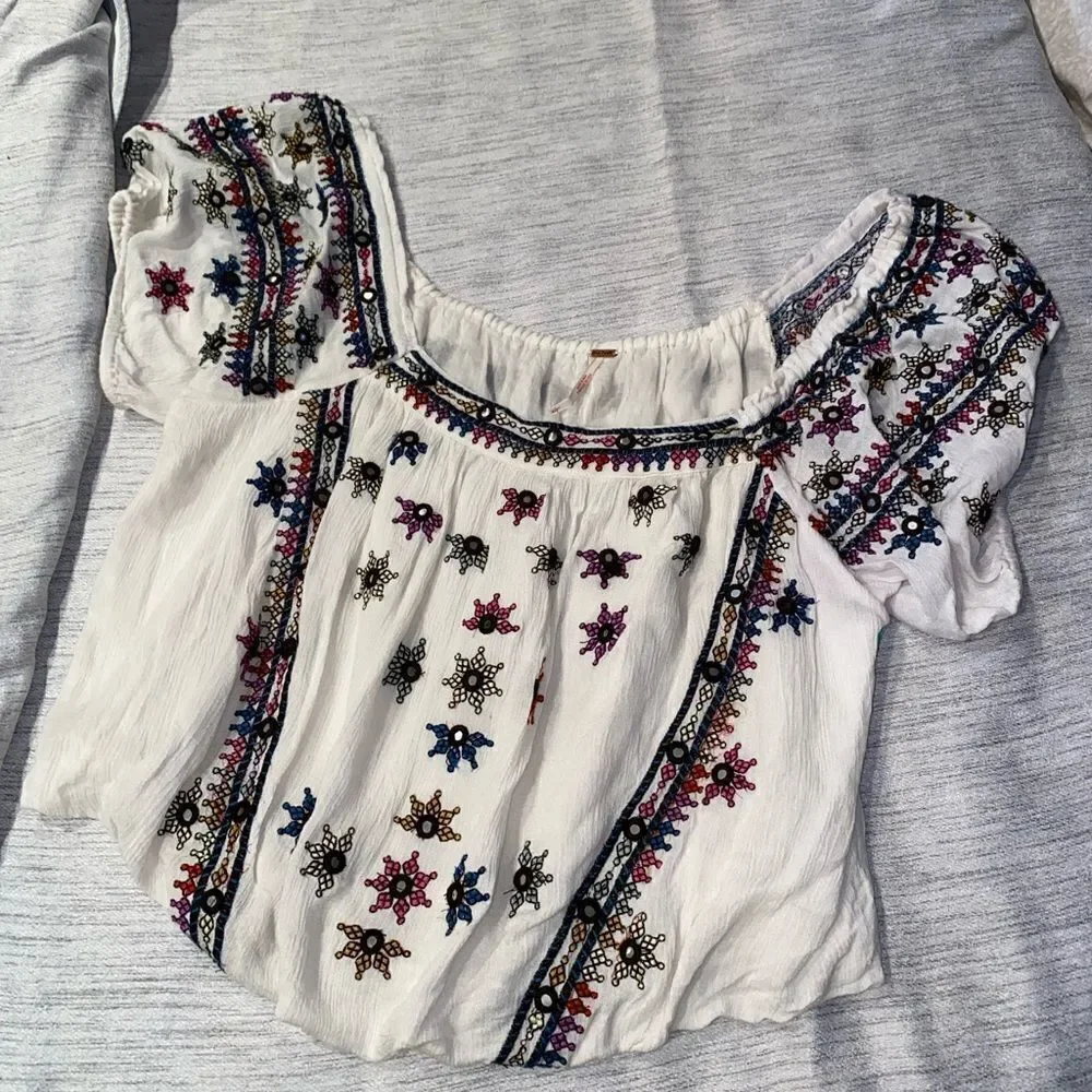 FREE PEOPLE Women's White Aurura Embroidered crop Top Floral Pattern size large
